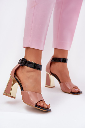 Lackierte Sandalen für Damen mit Absätzen Vinceza 20266 pinke Farbe