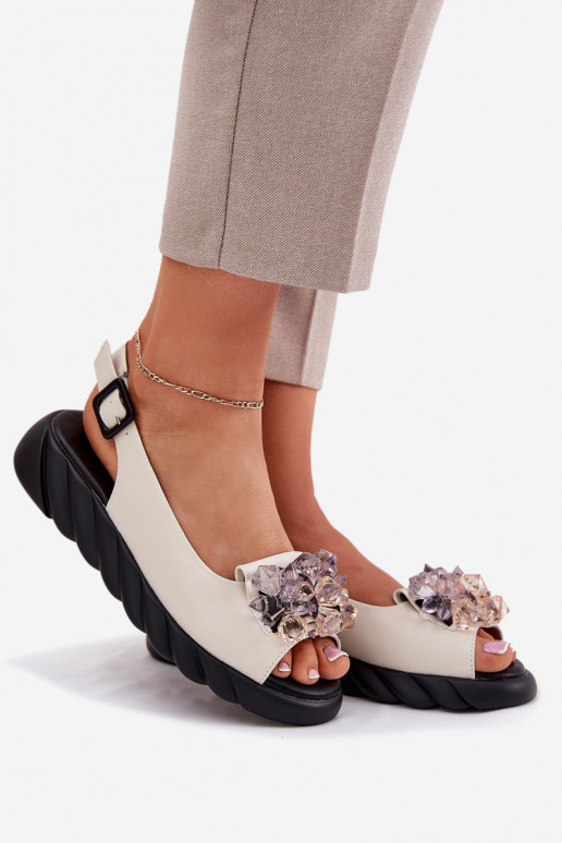 Sandales pour femmes Féminin aux yeux brillants Artiker 54C1627 beige Sandales pour femmes Féminin aux yeux brillants Artiker 54C1627 beige