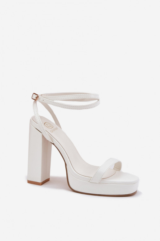 Sandales pour femmes Enregistrer Z avec des bandesem couleur blanche Fevenne Sandales pour femmes Enregistrer Z avec des bandesem couleur blanche Fevenne
