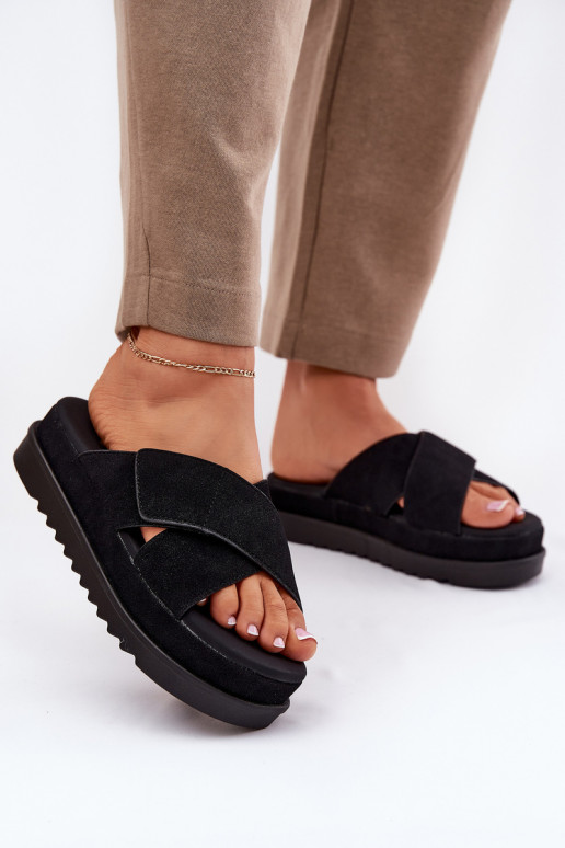 Pantoufles pour femmes avec une plateforme Z Przeplatającymi Się Paskami couleur noire Rinasara Pantoufles pour femmes avec une plateforme Z Przeplatającymi Się Paskami couleur noire Rinasara