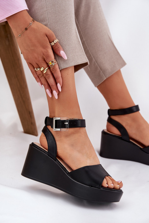 Damensandalen Auf einem Keil schZuarze Farbe Efrina Damensandalen Auf einem Keil schZuarze Farbe Efrina