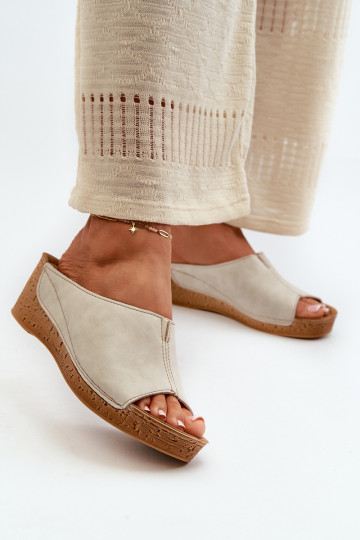 Bequeme Damenhausschuhe Auf einem Keil Inblu NG000002 Beige