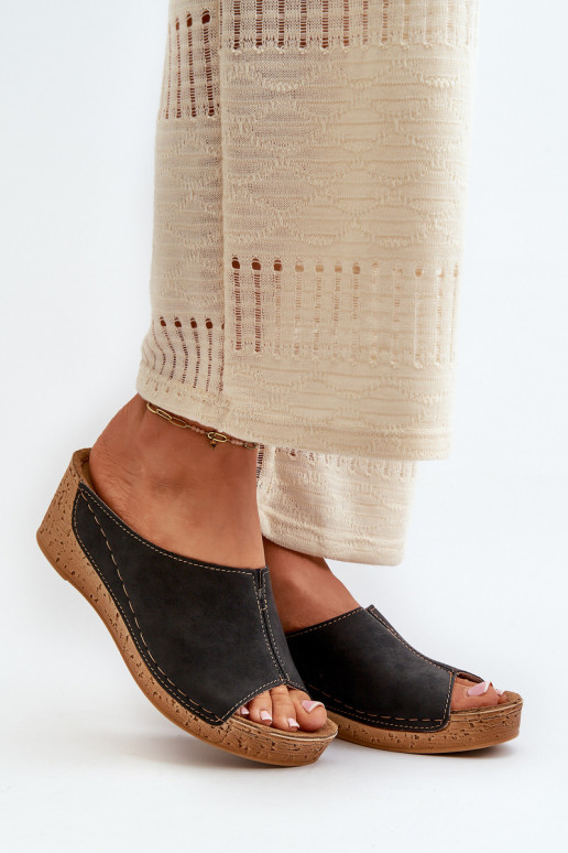 Pantoufles confortables pour femmes Sur un coin Inblu NG000002 couleur noire