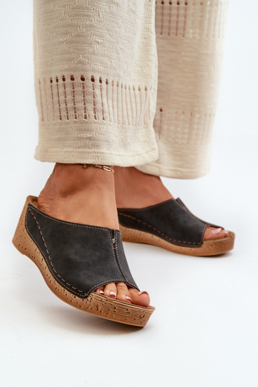 Pantoufles confortables pour femmes Sur un coin Inblu NG000002 couleur noire