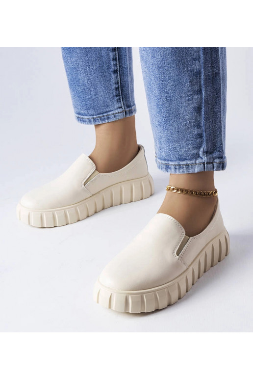 Sandfarbene Halbschuhe zum...