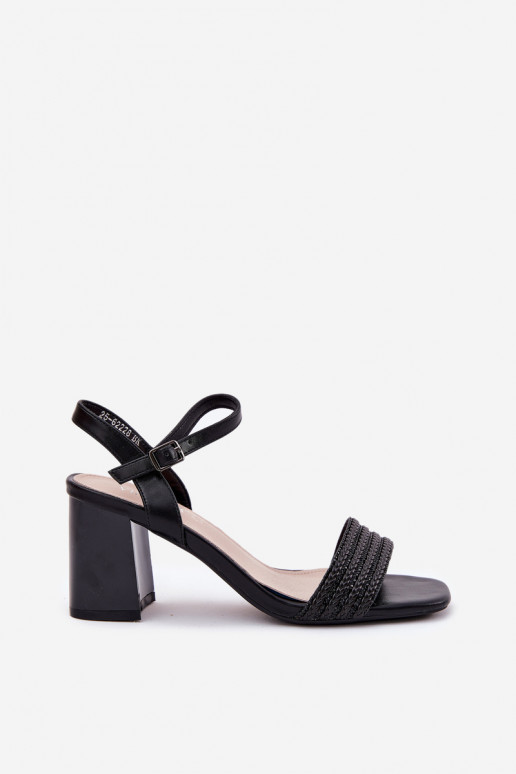 Sandales à talons hauts pour femme avec des yeux qui clignotent I Plecionką Vinceza 62228 couleur noire