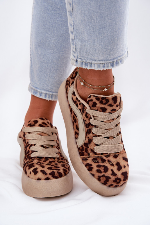 Chaussures modèle baskets Féminin avec une plateforme avec des motifs en fourrure de léopard Tellnira Chaussures modèle baskets Féminin avec une plateforme avec des motifs en fourrure de léopard Tellnira