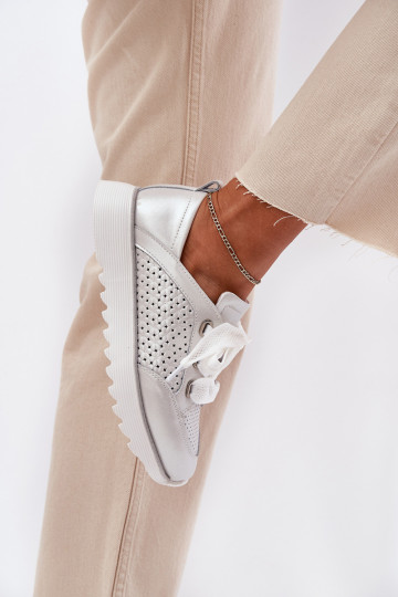 Peau Chaussures modèle baskets Féminin avec une plateforme D&A LR51-796 couleur argent 2