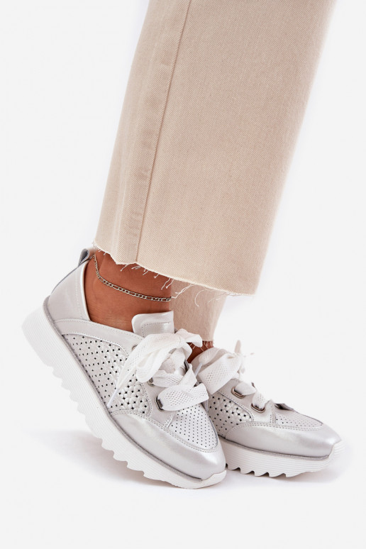 Peau Chaussures modèle baskets Féminin avec une plateforme D&A LR51-796 couleur argent