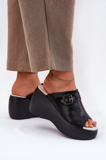 Lederhausschuhe Feminin mit einer Plattform I Koturnie mit Schnallen S.Barski LR51-542 schZuarze Farbe