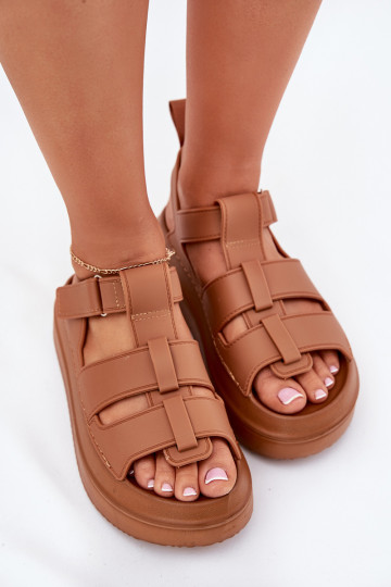 Bruine dames hakken met platform, „Nitavelia"