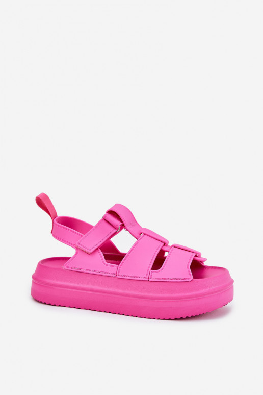 Damensandalen mit einer Plattform pinke Farbe Nitavelia