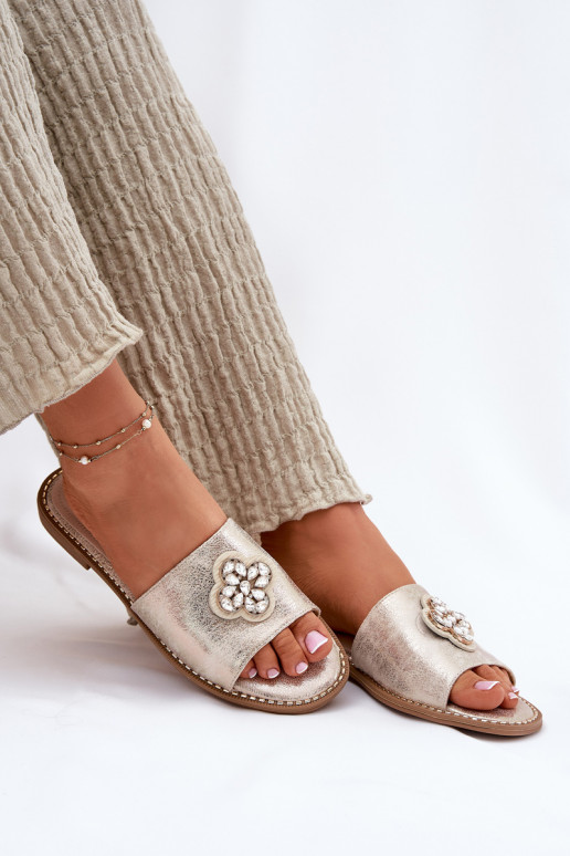 Pantoufles pour femmes avec des talons larges Avec des décorations Detalem S.Barski KV51-087 couleur dorée