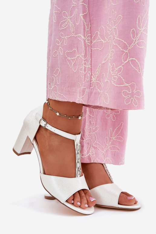 Damen-Sandalen mit hohen Absätzen mit verzierten Absätzen aus Öko-Leder Zueiße Farbe Triavera