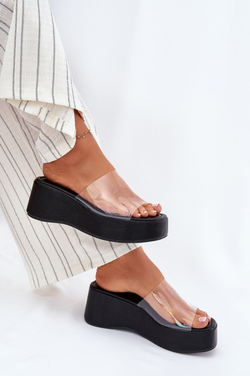 Pantoufles pour femmes Z Transparentnym Bandesem Sur un coin couleur noire Meltiana Pantoufles pour femmes Z Transparentnym Bandesem Sur un coin couleur noire Meltiana