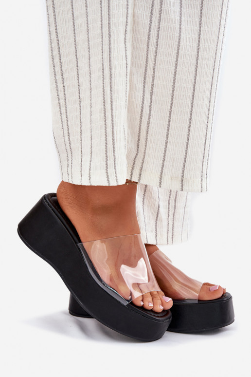 Pantoufles pour femmes Z Transparentnym Bandesem Sur un coin couleur noire Meltiana Pantoufles pour femmes Z Transparentnym Bandesem Sur un coin couleur noire Meltiana