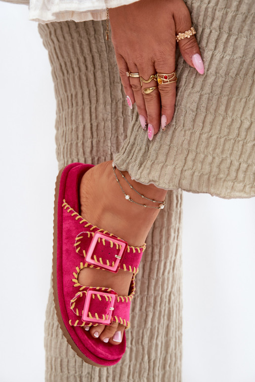 Pantoufles pour femmes avec boucles I Ozdobnym Obszyciem couleur rose Visley Pantoufles pour femmes avec boucles I Ozdobnym Obszyciem couleur rose Visley