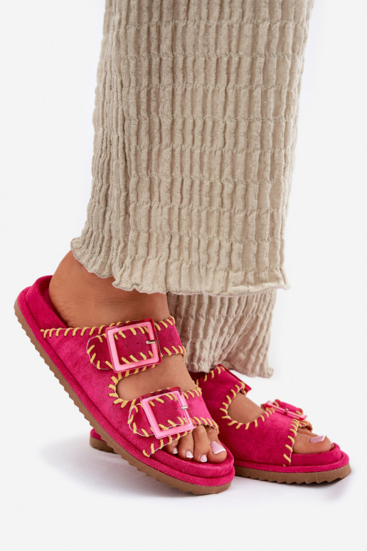 Pantoufles pour femmes avec boucles I Ozdobnym Obszyciem couleur rose Visley Pantoufles pour femmes avec boucles I Ozdobnym Obszyciem couleur rose Visley