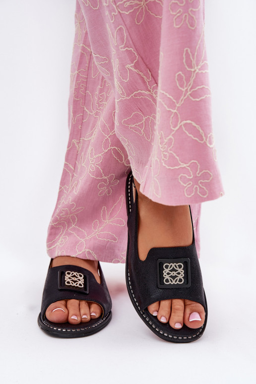 Style élégant Sandales pour femmes avec des talons larges avec des ornements S.Barski KV51-082 couleur noire