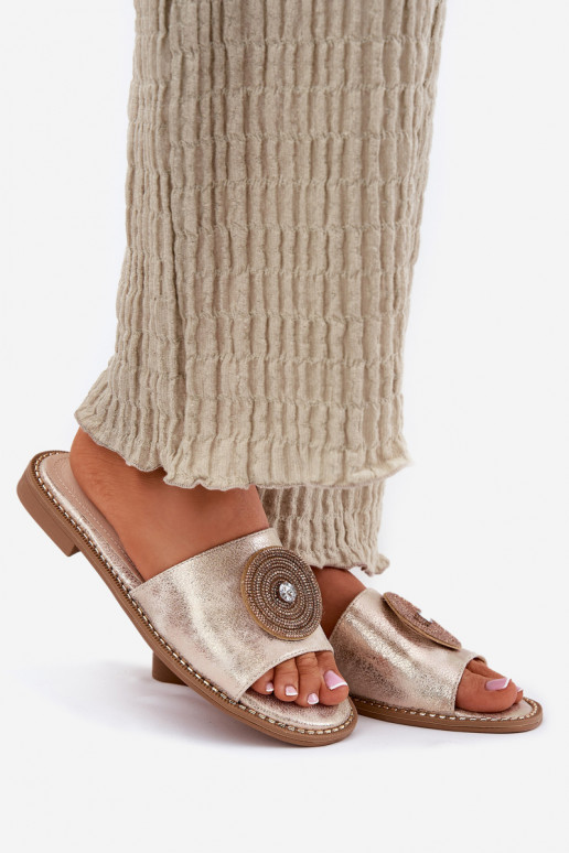 Pantoufles pour femmes avec des talons larges avec des ornements S.Barski KV51-013 couleur dorée