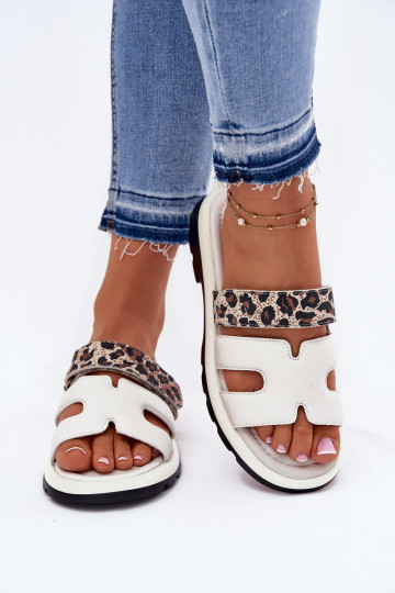 Pantoufles en cuir Féminin Z avec fermoir adhésifem avec des motifs en fourrure de léopard Vinceza 66769 couleur ivoire