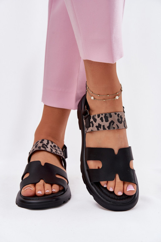 Sandales pour femmes Féminin avec des talons larges avec des motifs en fourrure de léopard Vinceza 66780 couleur noire Sandales pour femmes Féminin avec des talons larges avec des motifs en fourrure de léopard Vinceza 66780 couleur noire
