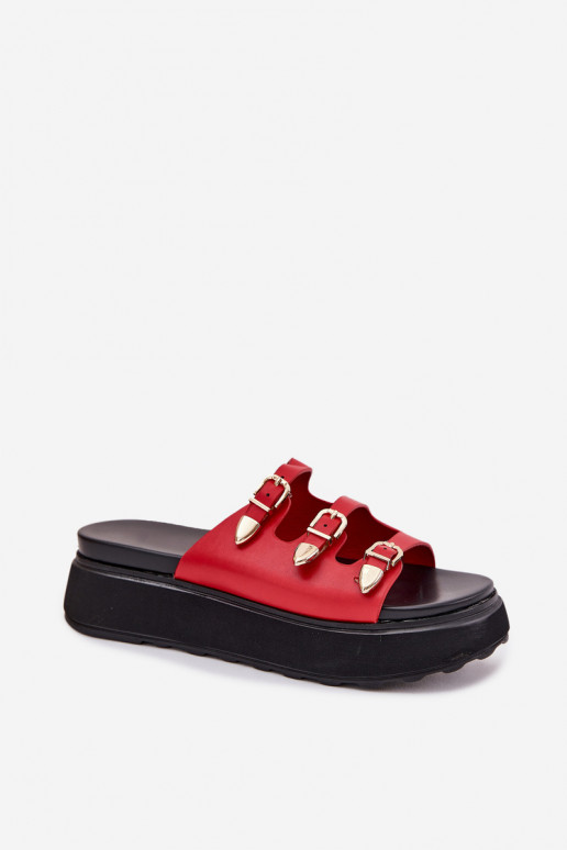 Pantoufles pour femmes avec une plateforme avec des bandes couleur rouge Nimiotte Pantoufles pour femmes avec une plateforme avec des bandes couleur rouge Nimiotte