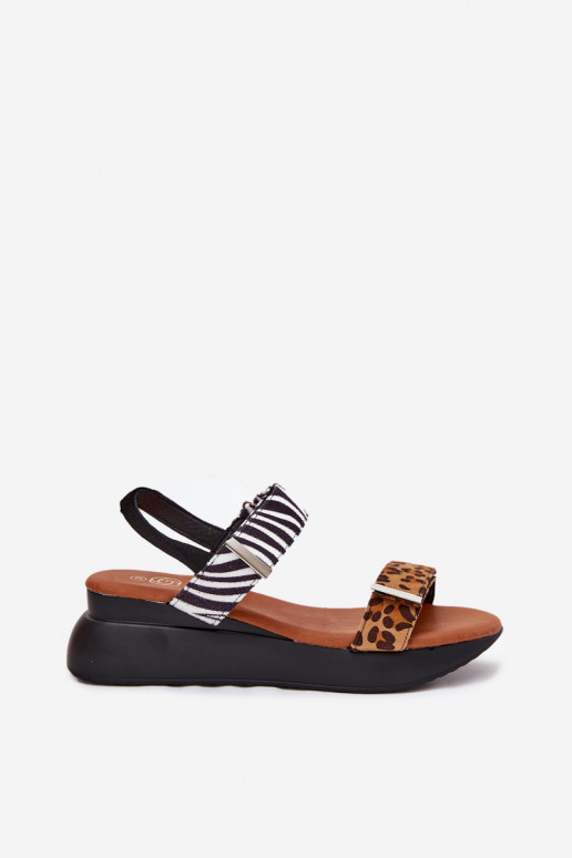 Damensandalen Auf einem Keil mit Leopardenfellmuster I Zebra braune Farbe Monera