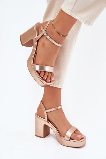 Dames sandalen van kunstleer met hakken Lillita roségoud kleur 2