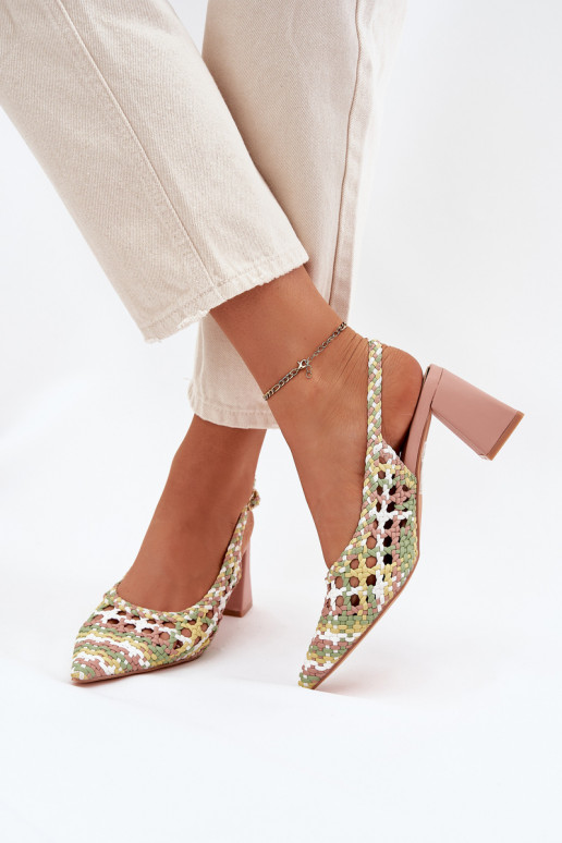 des sandales Avec tresse avec des talons couleur rose Ebina des sandales Avec tresse avec des talons couleur rose Ebina