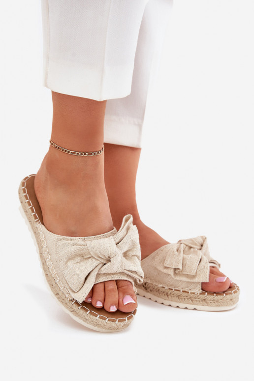 Pantoufles pour femmes avec une plateforme Avec tresse I Kokardką beige Alpireda Pantoufles pour femmes avec une plateforme Avec tresse I Kokardką beige Alpireda