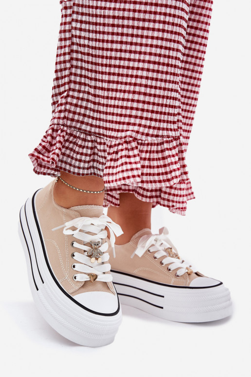 Chaussures de loisirs avec une plateforme Ze couleur doréemi Przypinkami beige Fiorina Chaussures de loisirs avec une plateforme Ze couleur doréemi Przypinkami beige Fiorina