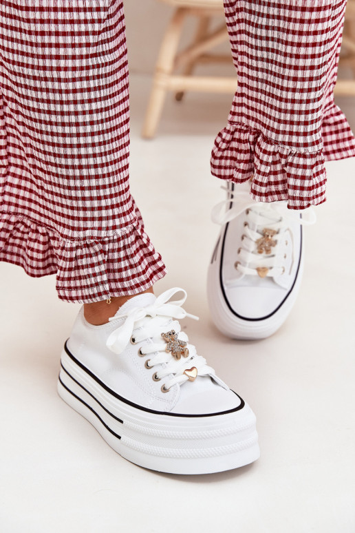 Chaussures de loisirs avec une plateforme Ze couleur doréemi Przypinkami couleur blanche Fiorina