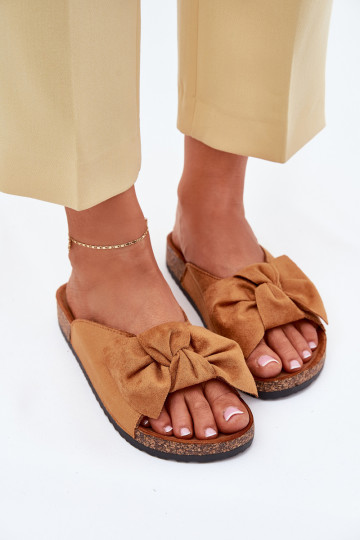 Bruine dames slippers "Seressa" op kurken zool met strik