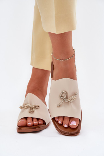 Dames slippers met brede hakken en sierlijke strik Norela zandkleur 2