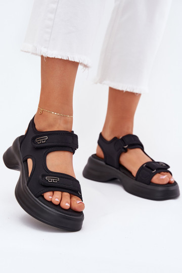Sandales à détails dorés Luvira noires 2
