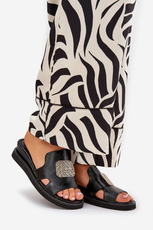 Zwarte slippers voor dames met... Zwarte slippers voor dames met...