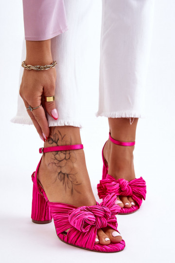 modische Sandalen mit Bändern mit Absätzen pinke Farbe Callum