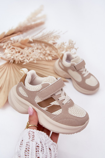 Turnschuhe Sneakers Stilvollllschuhe Kindisch mit Klebeverschlüssen Beige Selinea