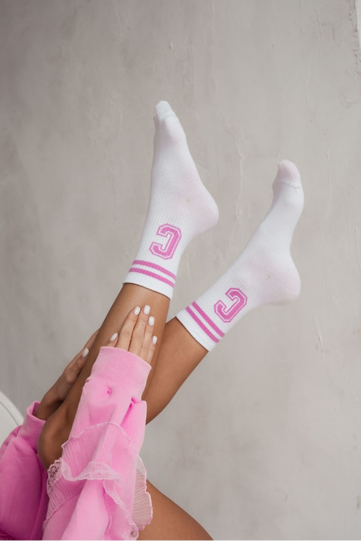 Chaussettes pour femmes avec des bandes I Literą C Blanc-couleur rose Chaussettes pour femmes avec des bandes I Literą C Blanc-couleur rose