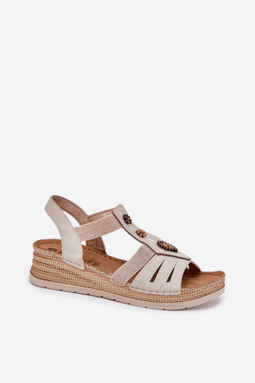 Dames sandalen Op de INig met mooie details Inblu RV000015 ivoor