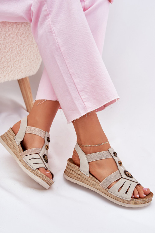 Dames sandalen Op de INig met mooie details Inblu RV000015 ivoor