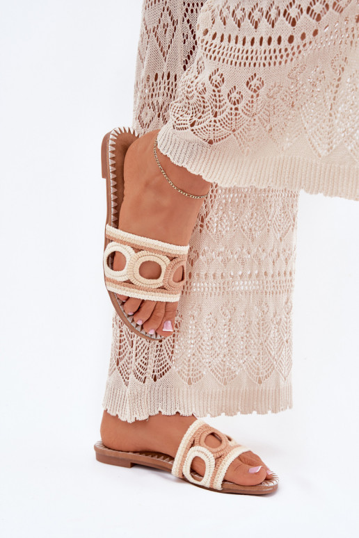 SzydełkoÀe Pantoufles pour femmes avec des talons larges beige Nirina SzydełkoÀe Pantoufles pour femmes avec des talons larges beige Nirina