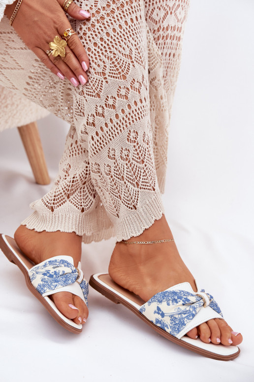 Damespantoffels met brede hakken met linten Initte kleur Avenza Damespantoffels met brede hakken met linten Initte kleur Avenza