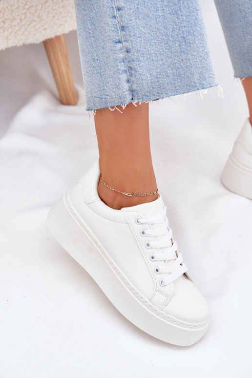 Chaussures modèle baskets Féminin avec une plateforme couleur blanche Sallira