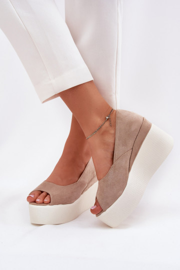 Damensandalen Auf einem Keil und Plattform Beige Felyra