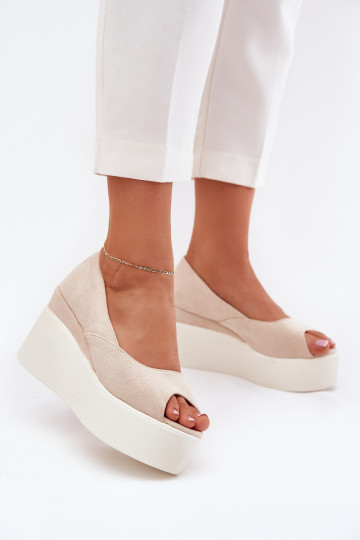 Sandales pour femmes Sur un coin et plateforme couleur ivoire Felyra