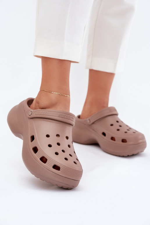 LichtgeInicht pantoffels Damespantoffels met trendy massieve zolen Big Star RR274A121 beige