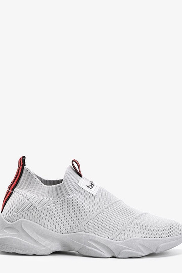 Grijze sportschoenen,...