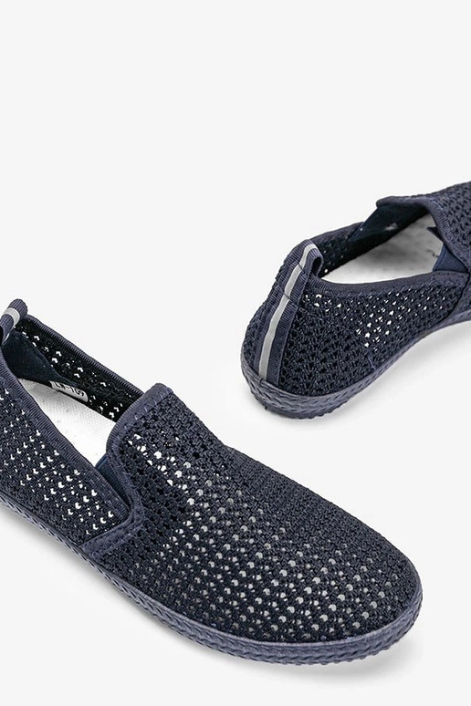 Dunkelblaue durchbrochene Schuhe,...